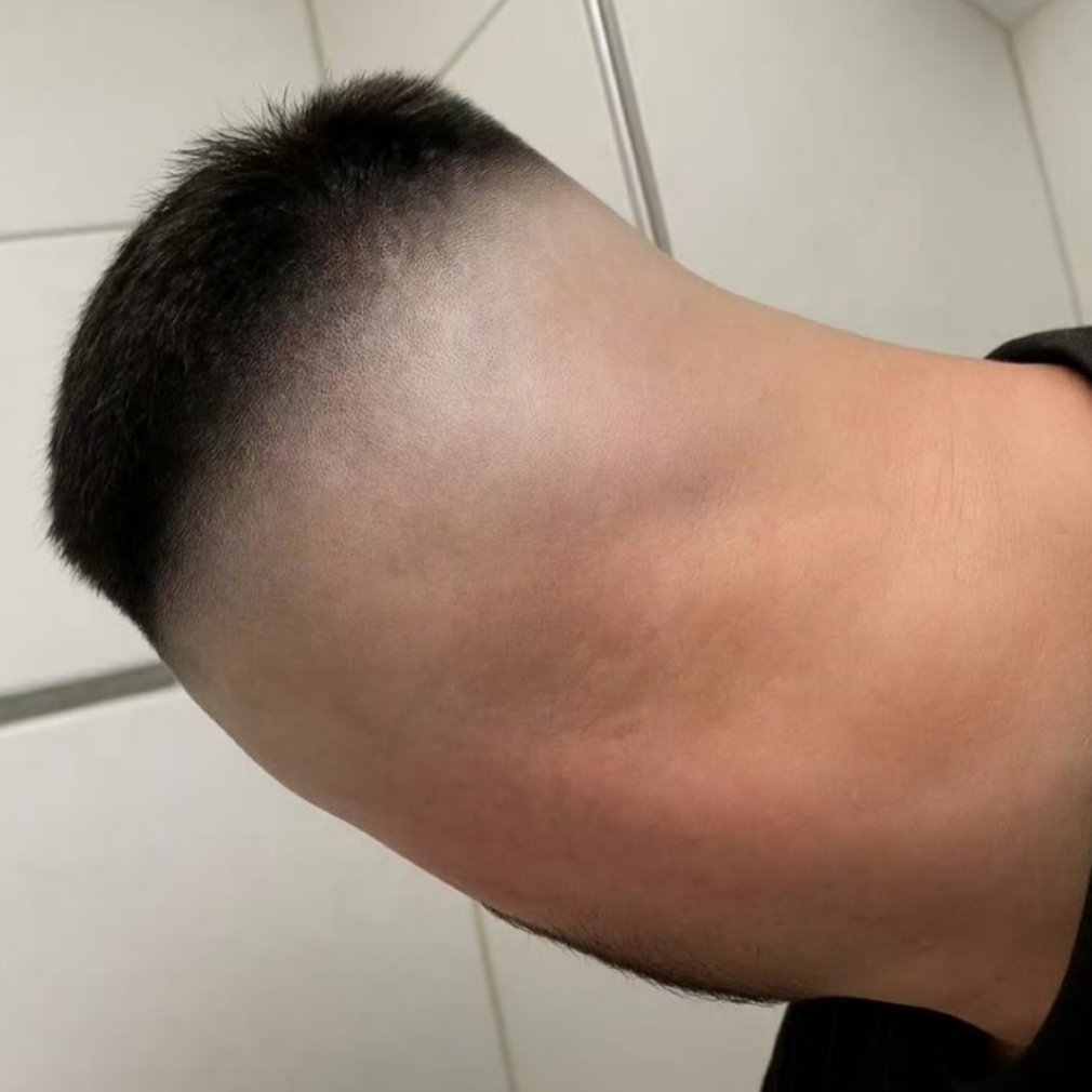 朋友理完发，我差点笑出猪叫！