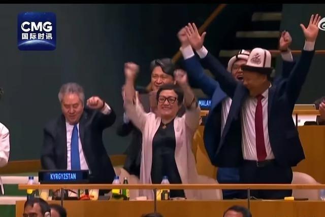 中国支持的，赢了！菲律宾砸钱忙活整整三年，到处游说拉票，结果末轮投票直接被打崩！