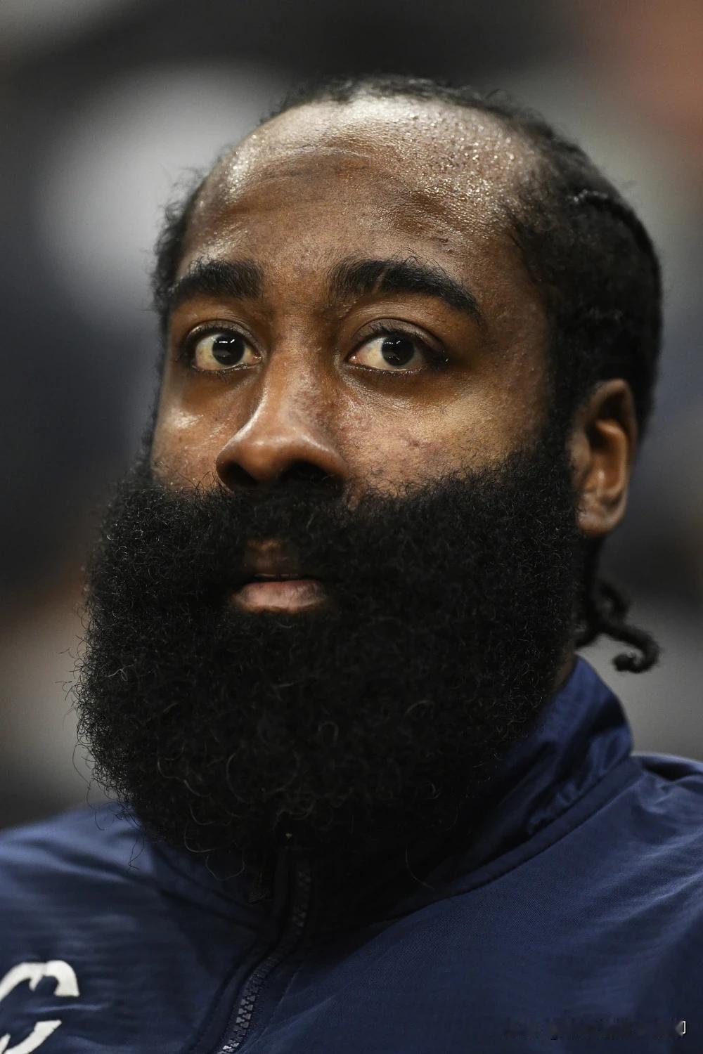 这一段话形容哈登真的是太贴切了估计连登密看了都不得不佩服“把季后赛比喻成厕所