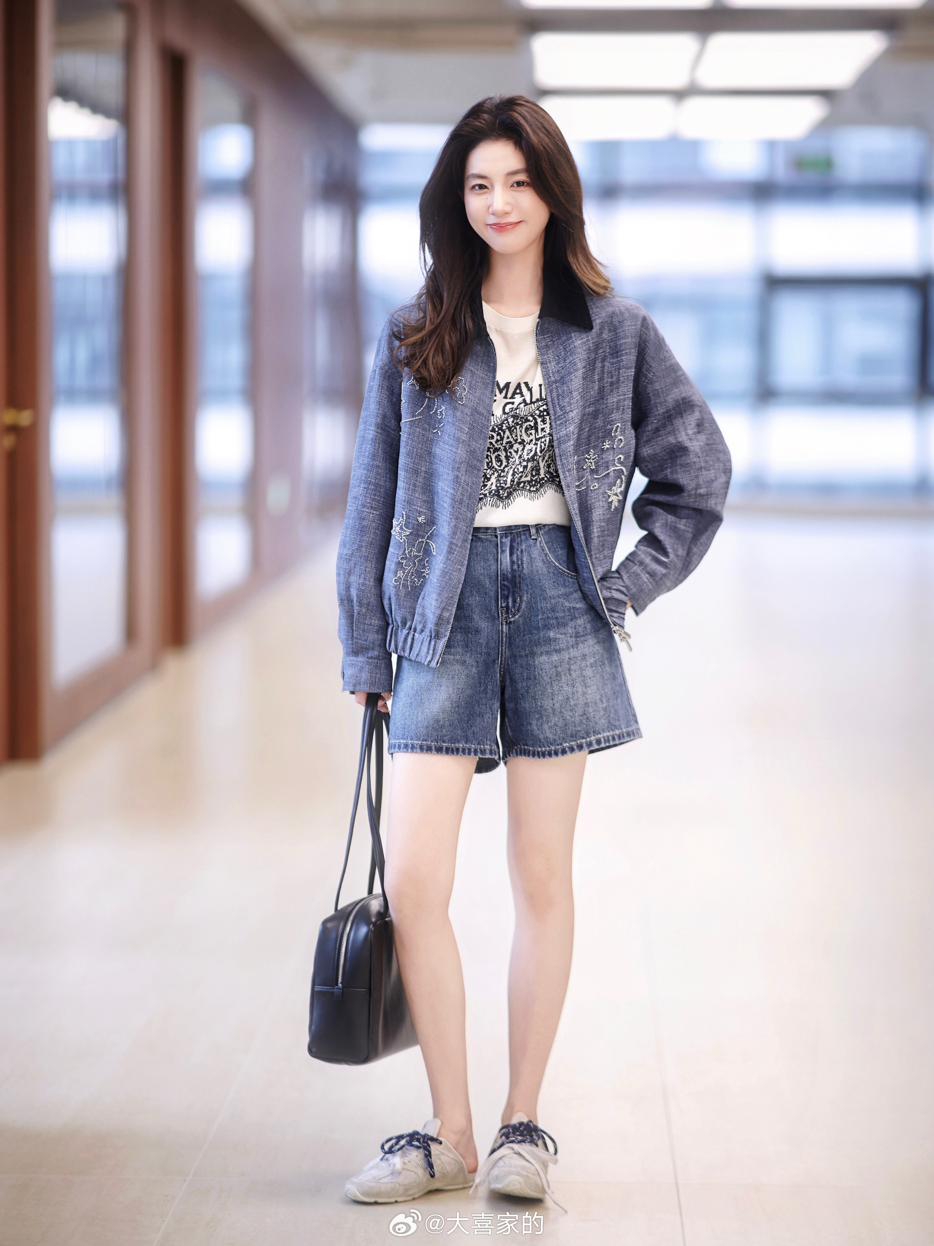 率性又利落的春日外套！！真丝亚麻的粒粒已经替姐妹们先试了贼舒服整件做了牛仔印