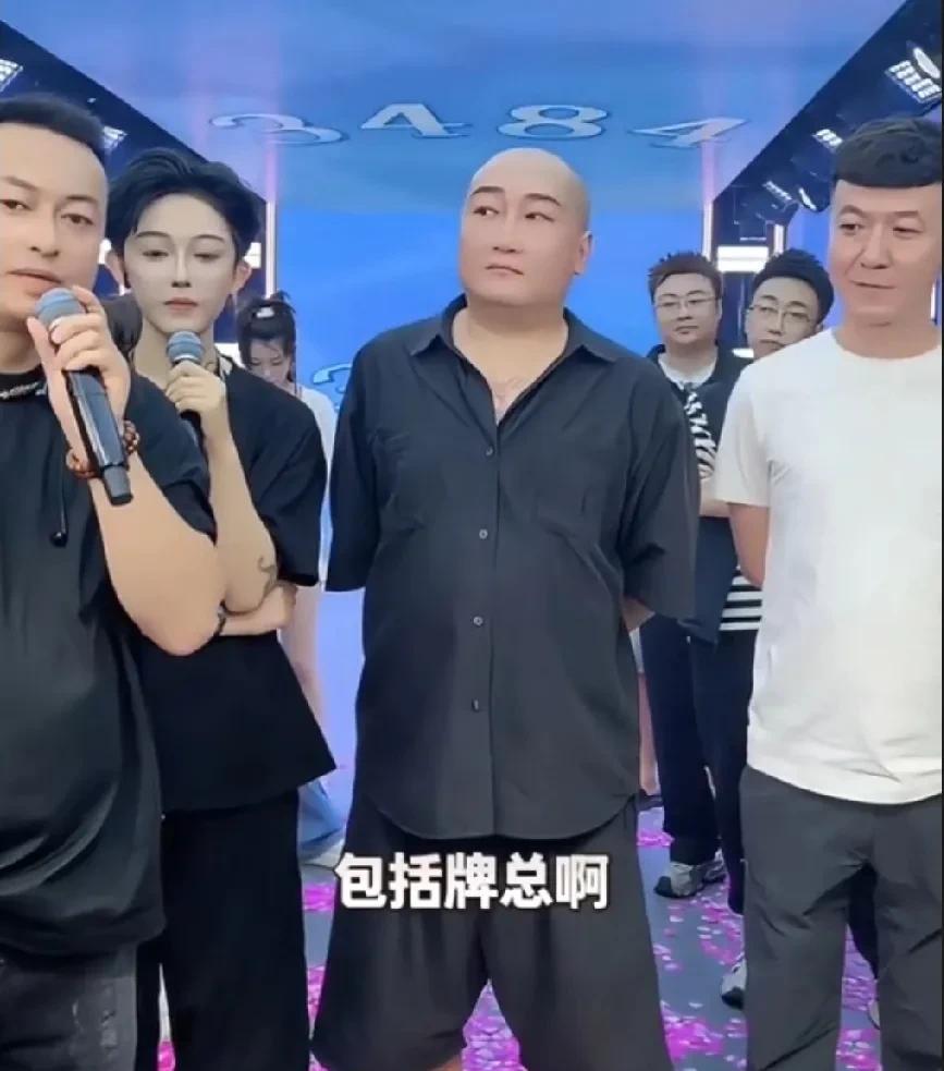 仙洋举办活动，把所有逆徒全部请到现场娜美呢收10w礼物能刷出6w拼劲儿十足。