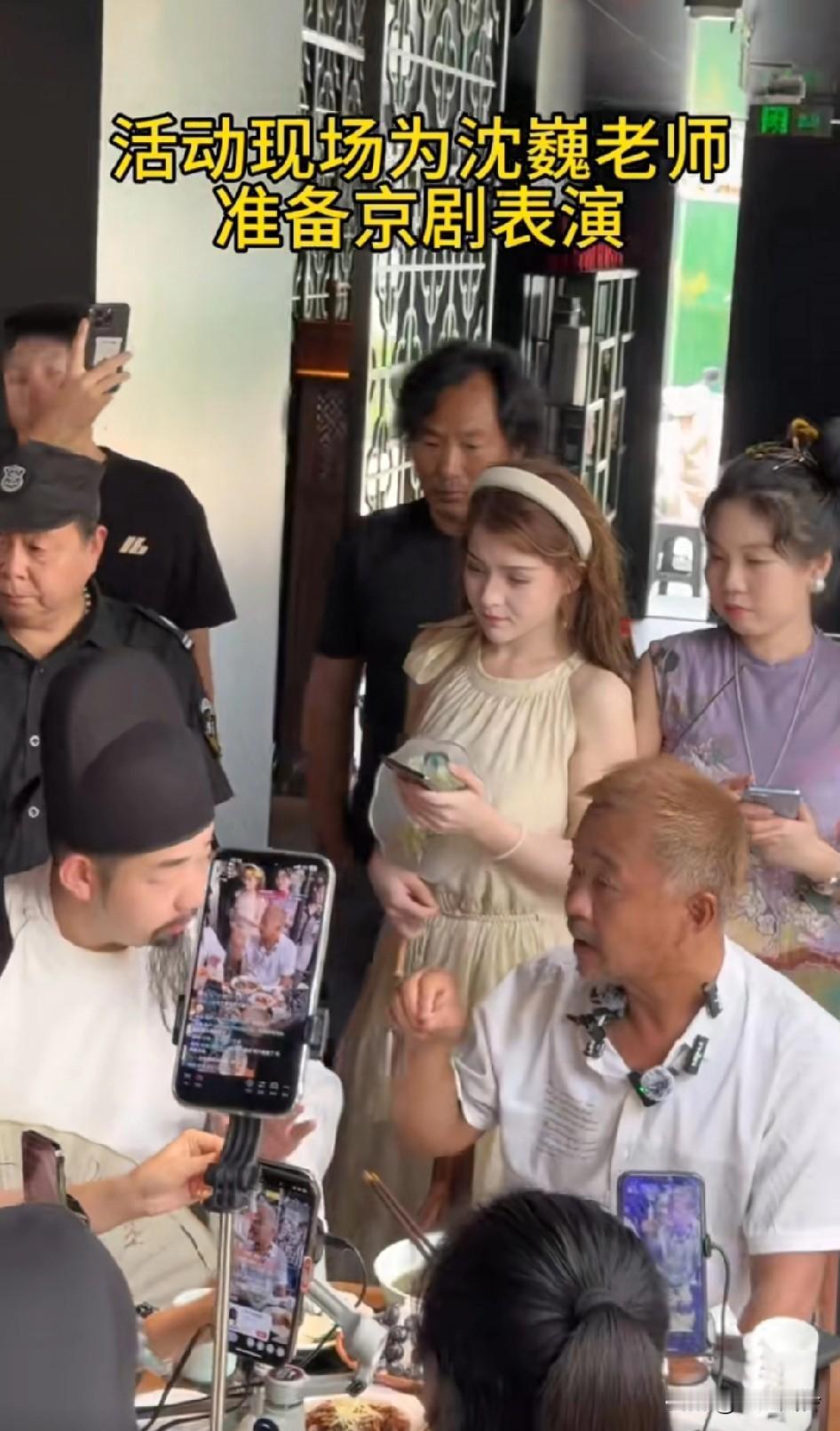 拉动经济没毛病，热闹的不好吗，商场里冷冷清清的就好看了？看不惯的憋着吧，靠体制内