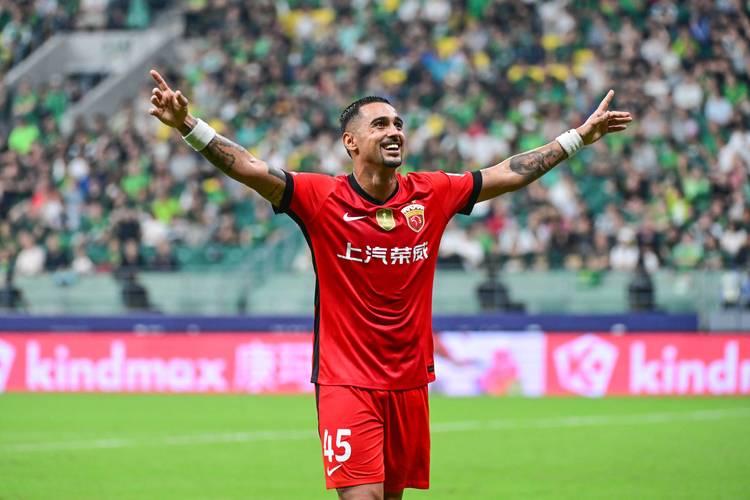 少了莱昂纳多,谁来打开局面?最新消息莱昂纳多的伤情不容乐观,首发肯定是打不了了