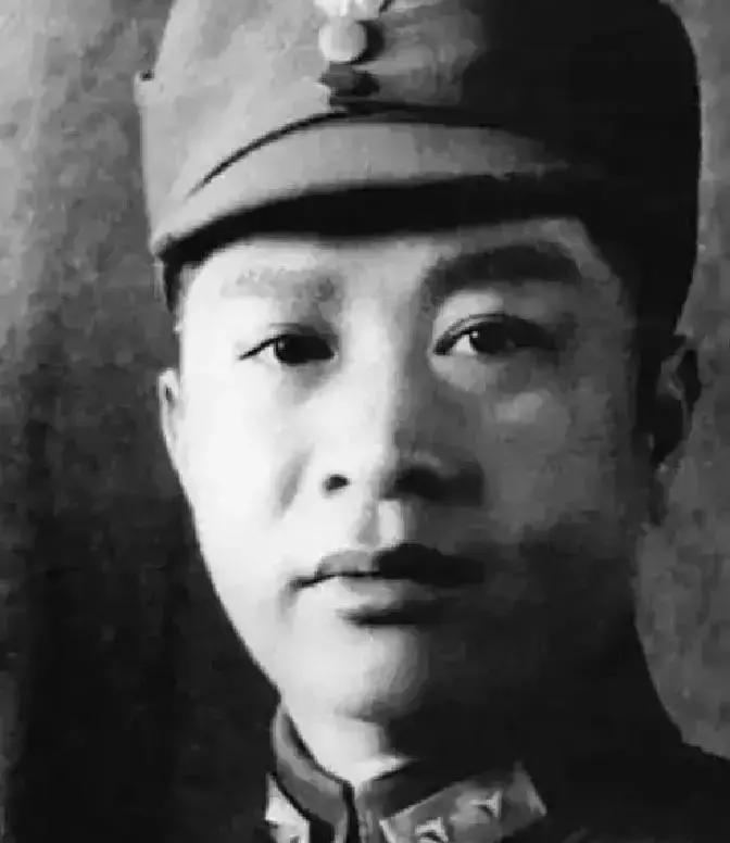 1946年，叶挺所乘飞机坠机，失事原因一直是谜，直到2006年，一位普通农村老头，在临终时，对儿子说