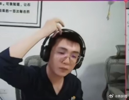 毛哥这个表情感觉可以做一个表情包，你们说配啥字比较好dota2