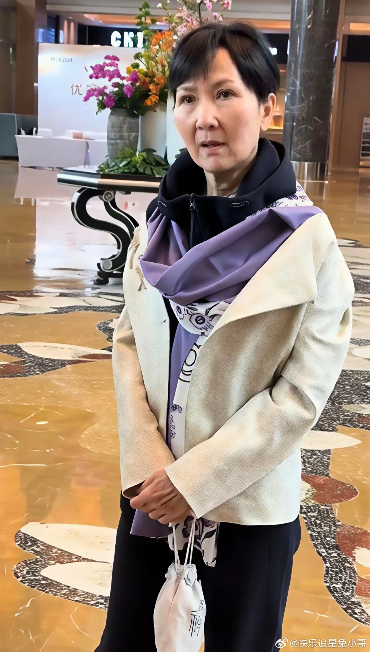 陈美琪快70岁了，虽然是老了，但是脸上一点医美的痕迹都没有~