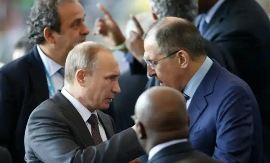 俄罗斯政坛最近爆出大新闻，执掌外交部21年的拉夫罗夫，突然在两场关键场合“失踪”