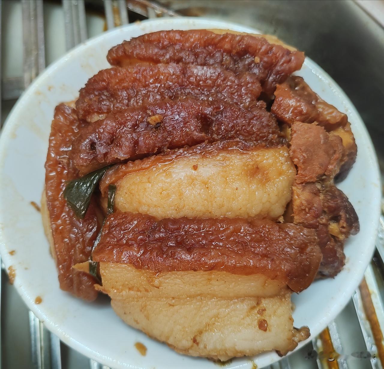 源潭扣肉，吃过的都忘不掉！清远非遗美食，提起源潭美食，首推源潭扣肉，这是清远乡镇