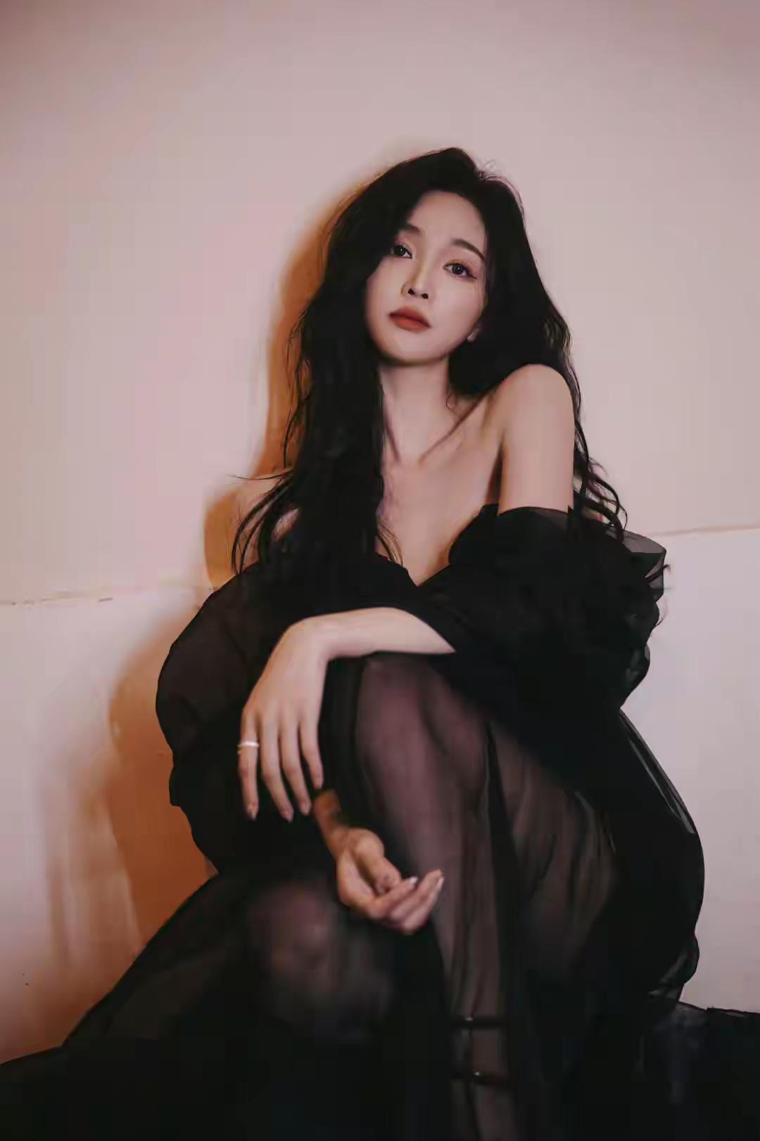 吴宣仪单依纯向李荣浩道歉你怎么看