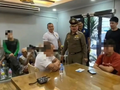 一大批中国人在泰国被捉。据泰国媒体报道，16名中国人在泰国被捉。被捉原因是因为