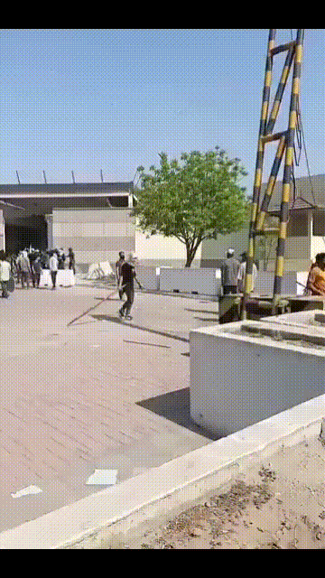 唉！伊朗那边的纷争尚未平息，巴基斯坦这边又惊爆大事！美国驻卡拉奇领事馆竟向聚集