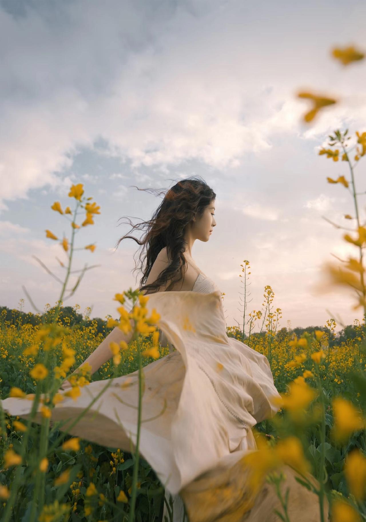 春天烦躁睡不好？按这两个穴位，顺气又安神春天火气大、情绪