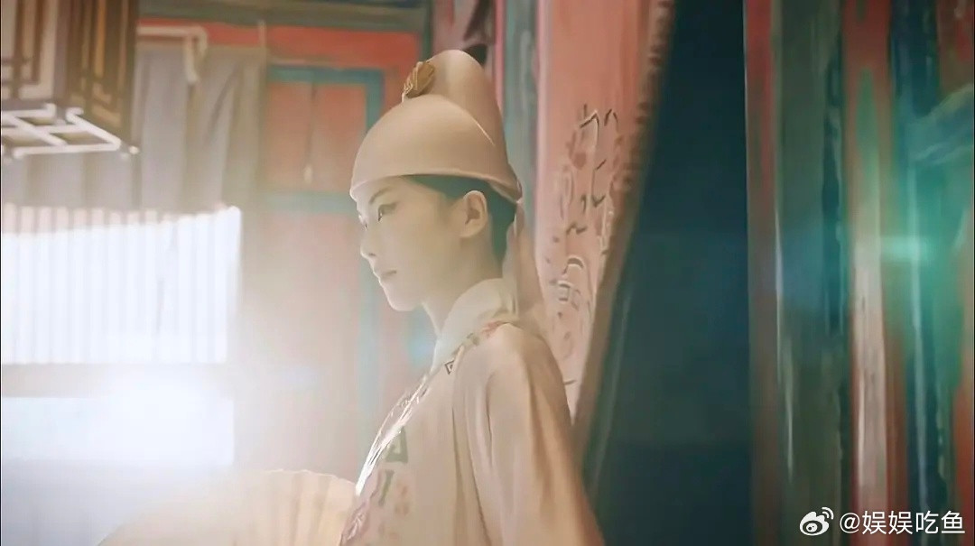 不像太监白鹿男装是有阳刚之气的