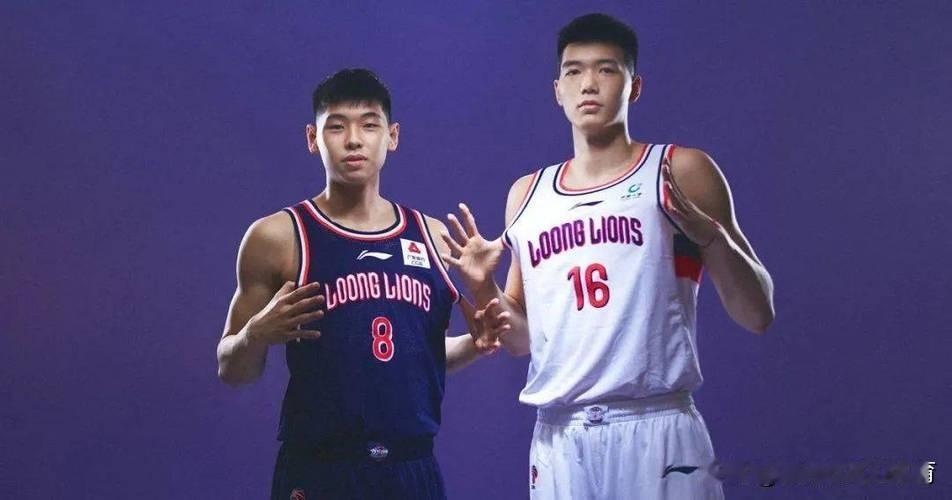 CBA新赛季，我最佩服的球队，不是卫冕冠军广厦，也不是上海广东，而是广州。大家