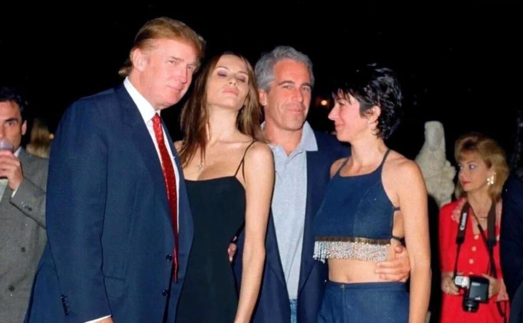 427比1！一个近乎全票通过的法案，让整个华盛顿彻底炸锅了！特朗普的大丑闻，这次