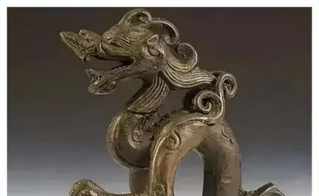 1965年，一位黑龙江农民正准备和媳妇睡觉，屋外突然传来一阵刺耳的嚎叫声，吓得媳