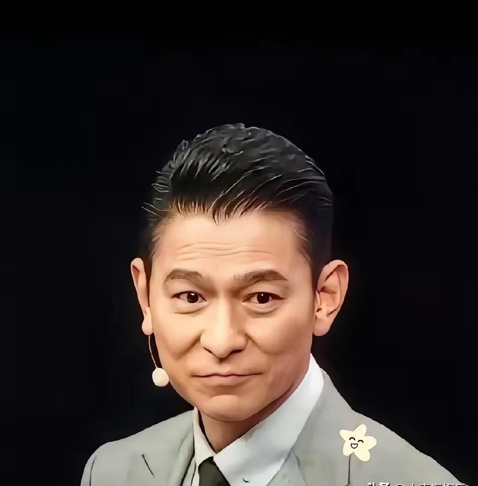 每次看到刘德华和黄晓明我就喜欢做对比，都是演员，又都是影帝，还都是电影协会副主席