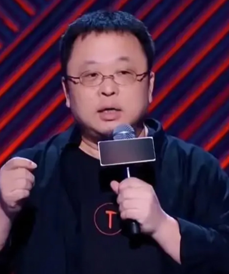 顶级网红罗永浩：名气远远大于实力！罗永浩因新东方而出名，因拿锤子砸西门子冰箱