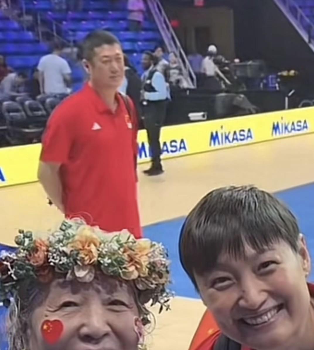 高一年级生小董（董禹含）高二年级生小庄（庄宇珊）高三年级生小吴（吴梦洁）大