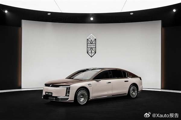 尊界S800上市：70.8万起5月30日，刚刚，鸿蒙智行尊界品牌首车S800上市