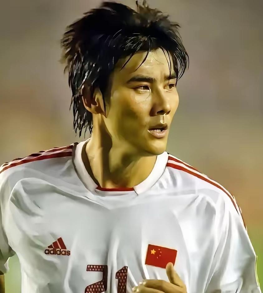 国足名宿李明跌落神坛！帅气外表下藏着足坛乱象万万没想到！国足第一美男子李明也