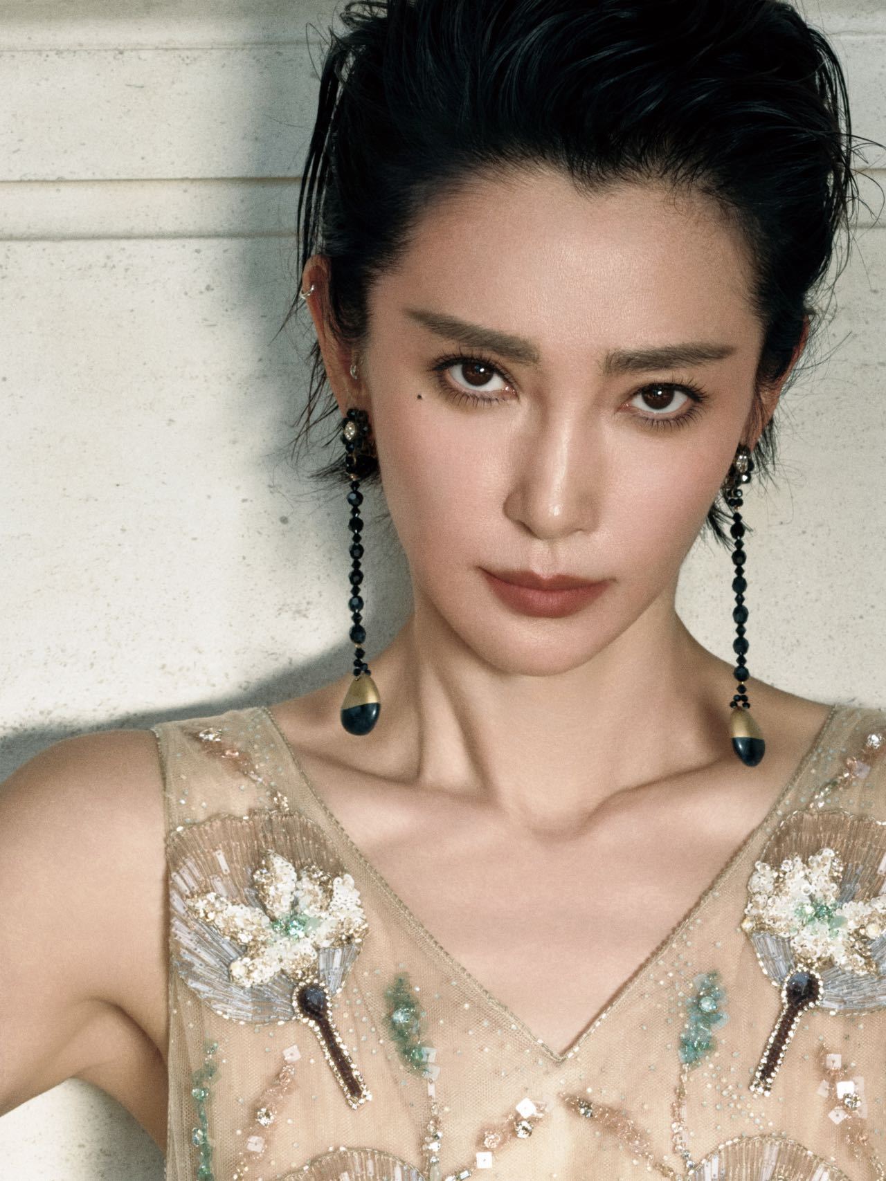 李冰冰新look完全妈咪级别对比早年干练冰山造型，这次李冰冰新look柔和度直接