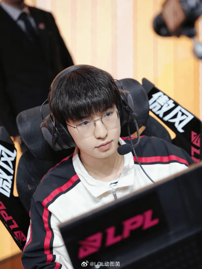 AL无缘先锋赛催笑！Shanks岩雀封自家先锋Jiejie狼人惊蛰咆哮WB