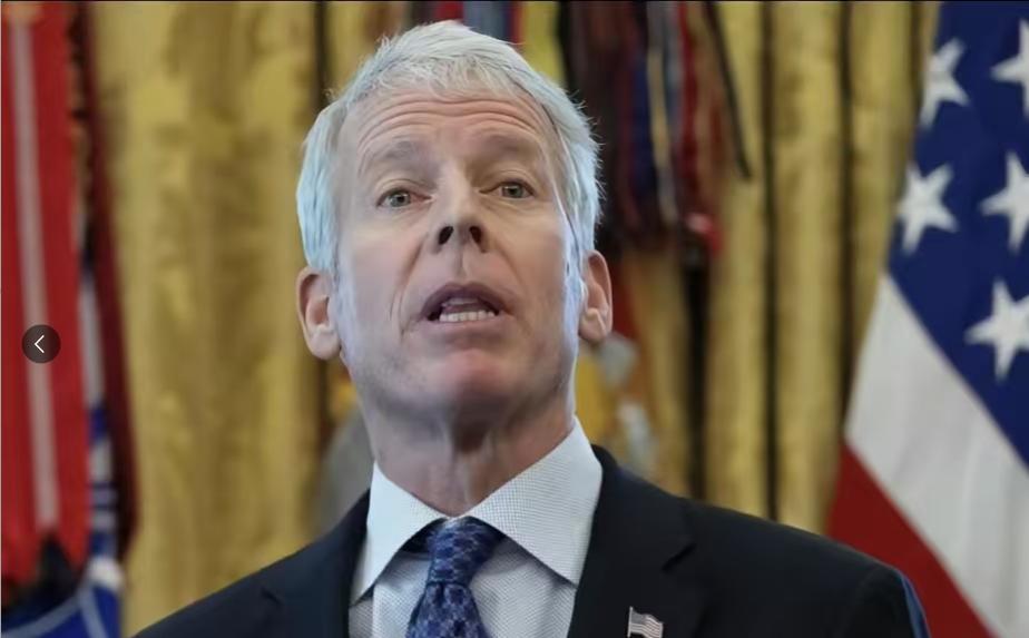 美国想要中方放弃俄罗斯石油,转而购买美国石油?在10月30日美国能源部长赖特在接