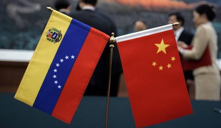 我盘点了一下，中国在委内瑞拉包括能源、基建和民生等领域投资总额大概700亿美元，