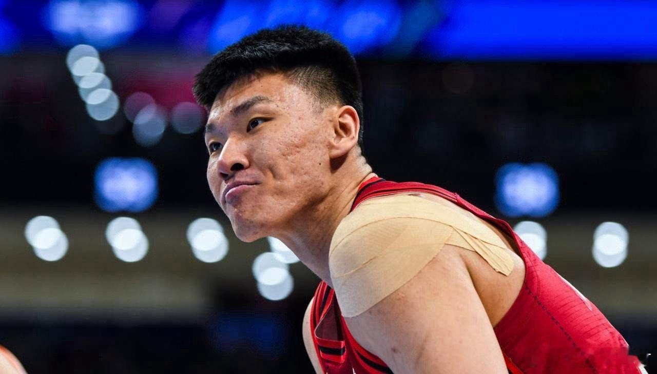 范子铭难拿顶薪！北京男篮89：92输给浙江广厦男篮，范子铭虽然得到6分7个篮板，