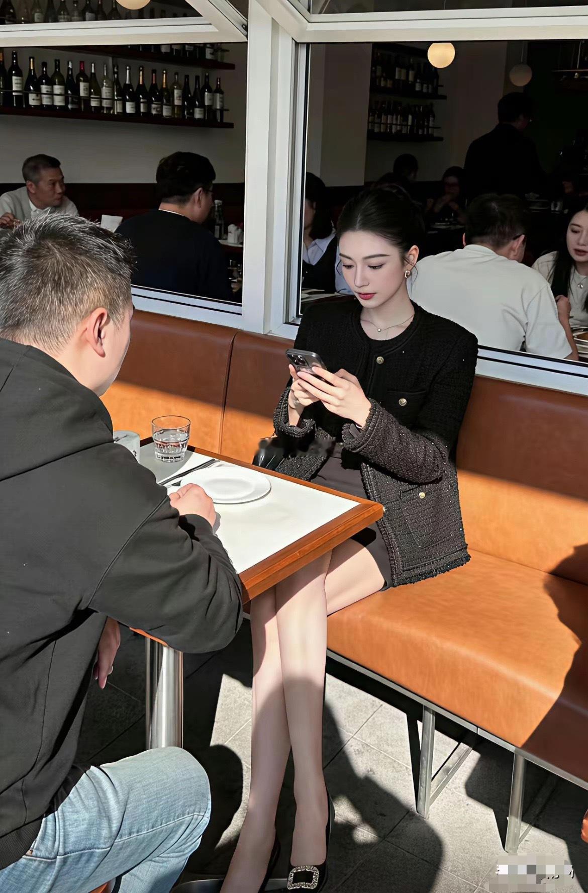 朋友们，相亲到这种高冷的怎么追？