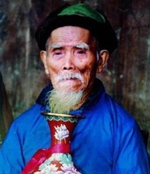1995年，“中国长寿之王”龚来发去世，终身未娶活到133岁，可匪夷所思的是，他