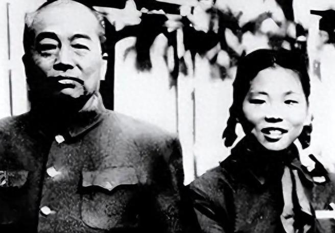 彭德怀生前，专门嘱咐侄女去看两位大将：他们都可以信任彭德怀的病情日益恶化，他清