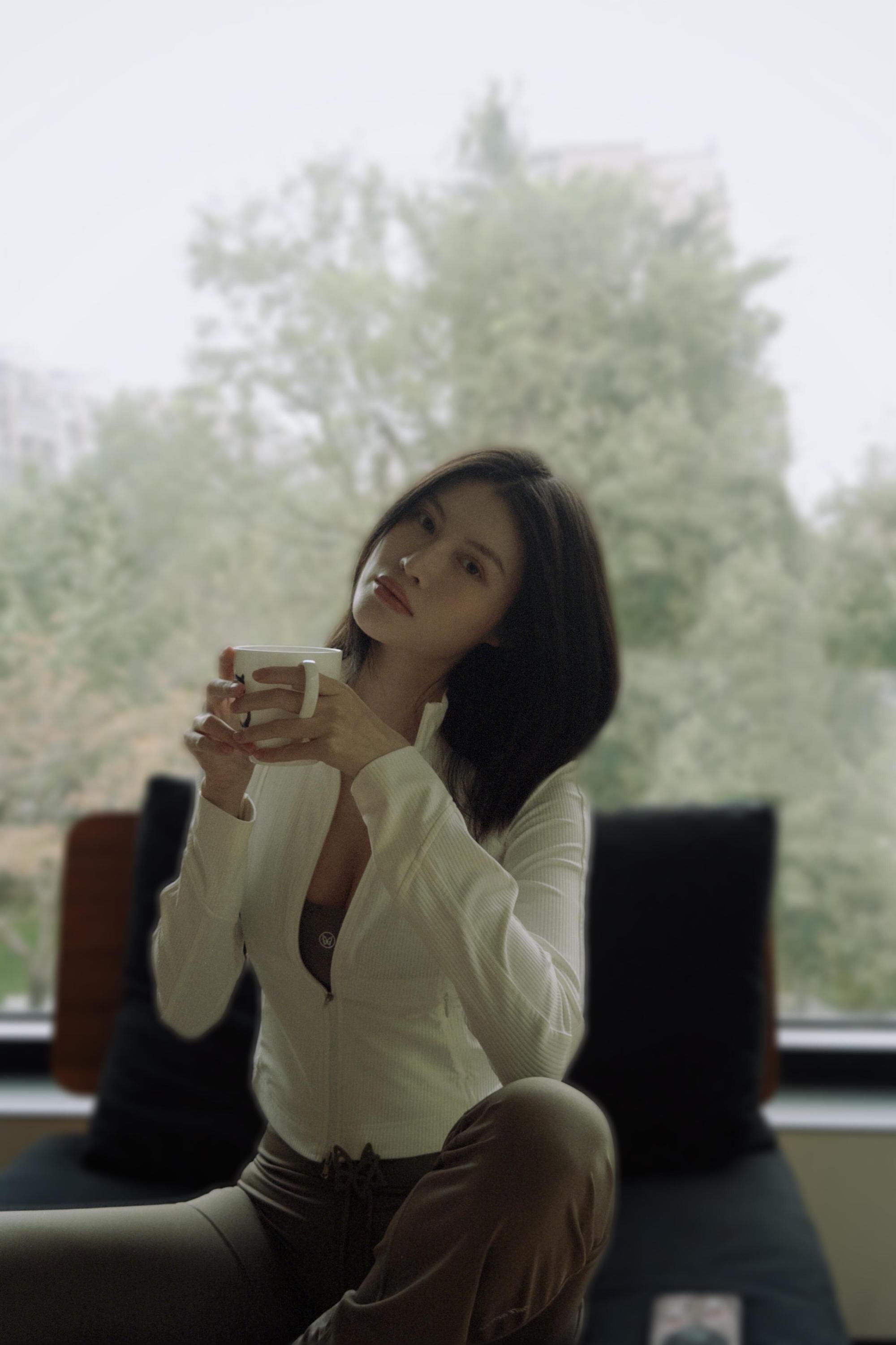 何穗生子后身材变化不大啊！！