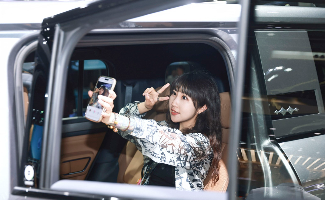 北京车展，C位再次被一家中国车企承包了。