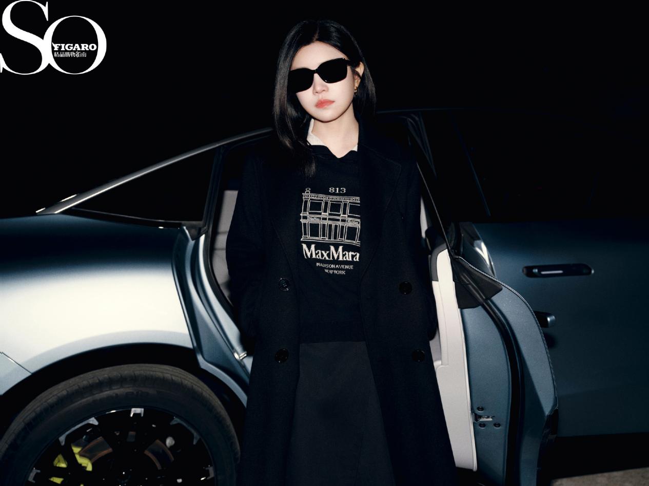 看完官图，我直接种草极狐新S5陈妍希在米兰时装周的状态太绝了，仿佛世...