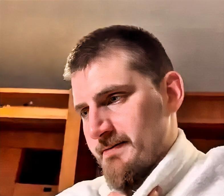 约老师所言极是啊！约老师在昨天接受采访谈到申京时说道：“他很有天赋。我们是不同