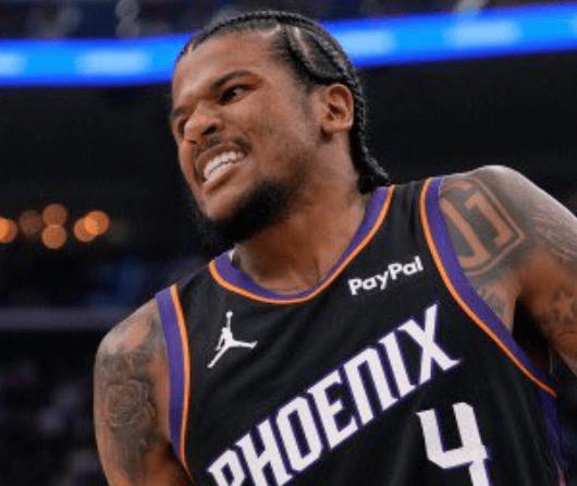 倒霉至极，杰伦-格林刚复出打了一场，第二场又受伤，接着再休一个月。而且还是没有对