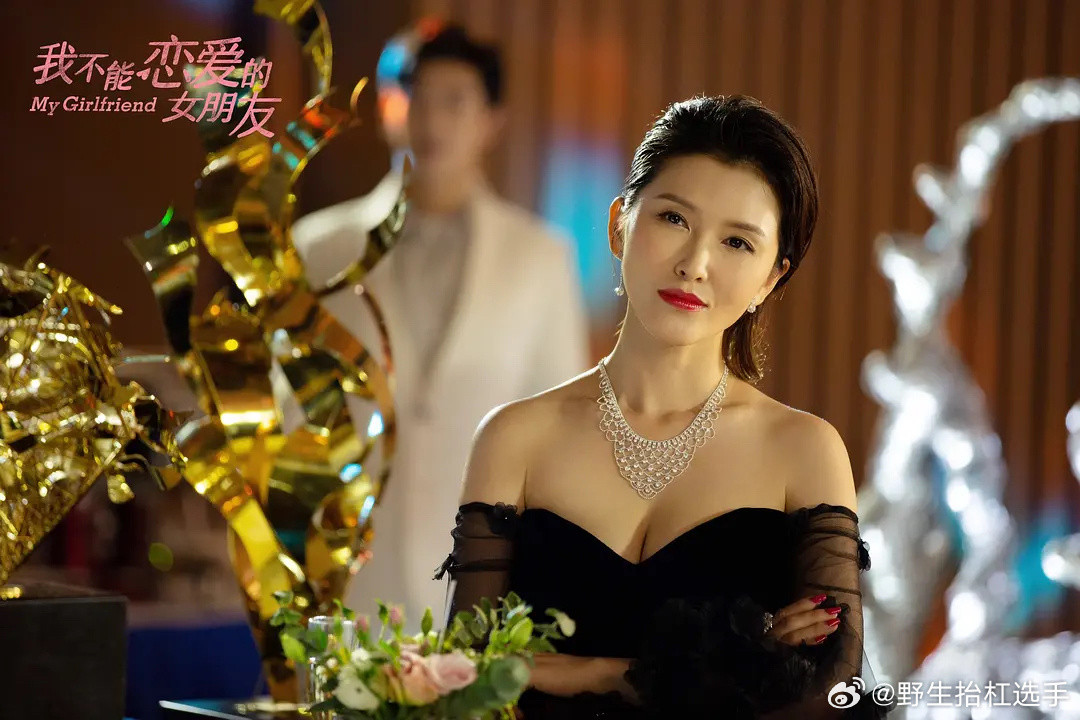 徐洁儿回应上乘风2026不算晚47岁徐洁儿官宣加盟乘风2026，追梦从来都不算晚