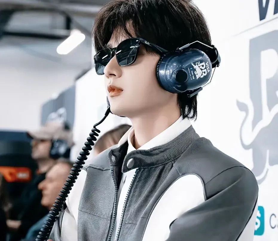 成毅和龚俊出席同场活动，方知，顶级古装美男的含金量！​​​