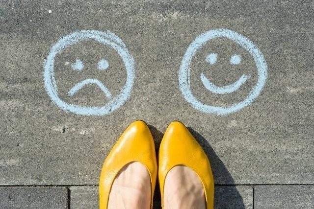 感受，才是众妙之门。对于一个人来说，世界可以是虚拟的，可以有各种平行的世界；身体