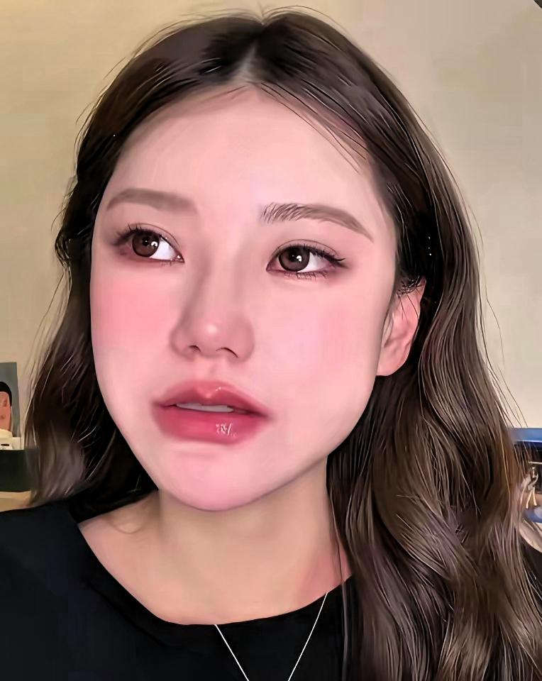 她生了孩子，心急了点，想快点，让她快赚钱。可是这样一弄，汪小菲名声，就差了，公