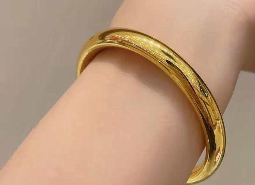 金价狂飙，结婚黄金梦碎？银行金或成“救星”最近，黄金市场简直像坐了火箭，价格