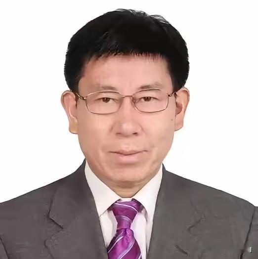 周成虎院士被带走调查，这次估计是没有翻身的可能了，原因很简单，因为这次去带走他的