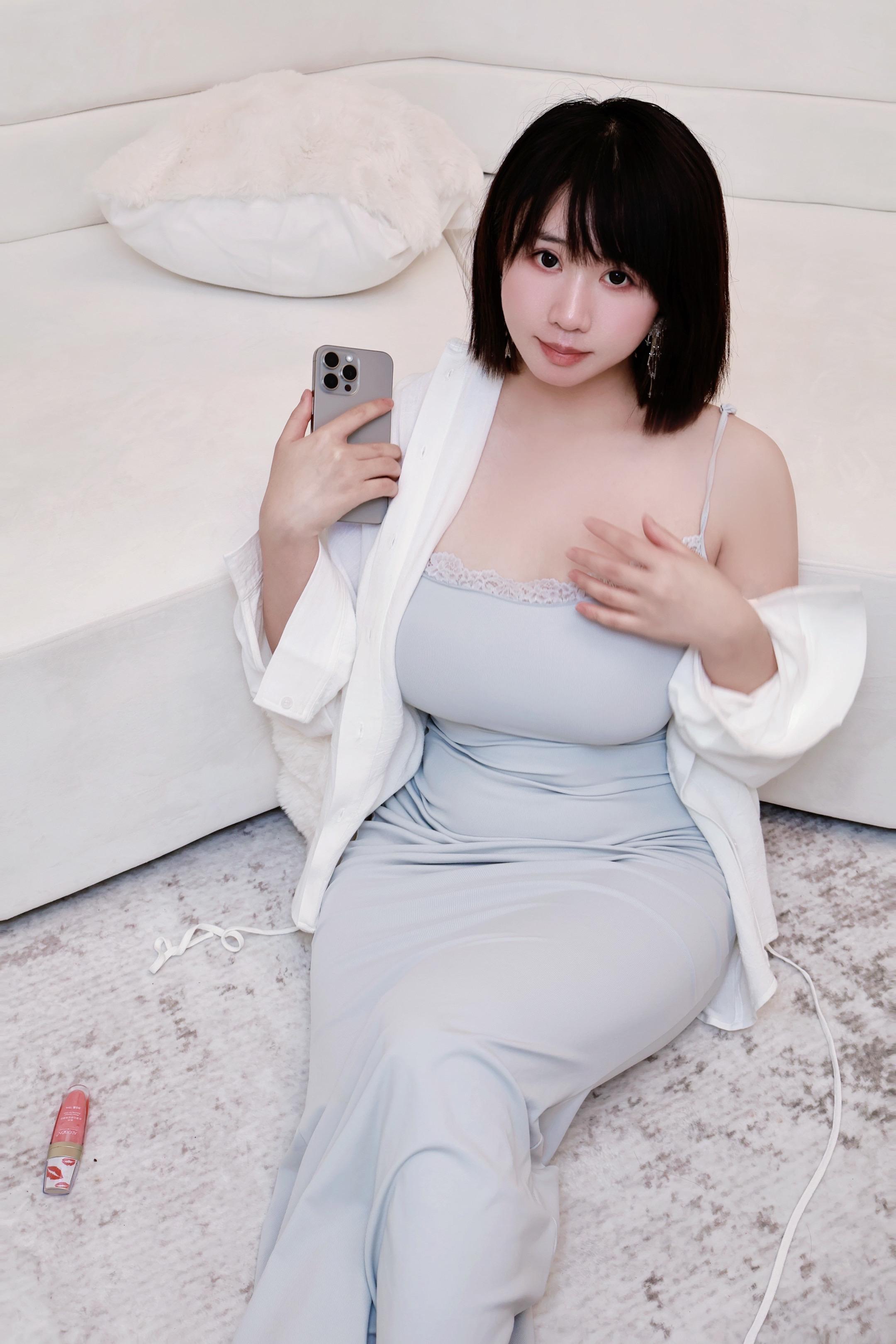 肉肉女生穿搭