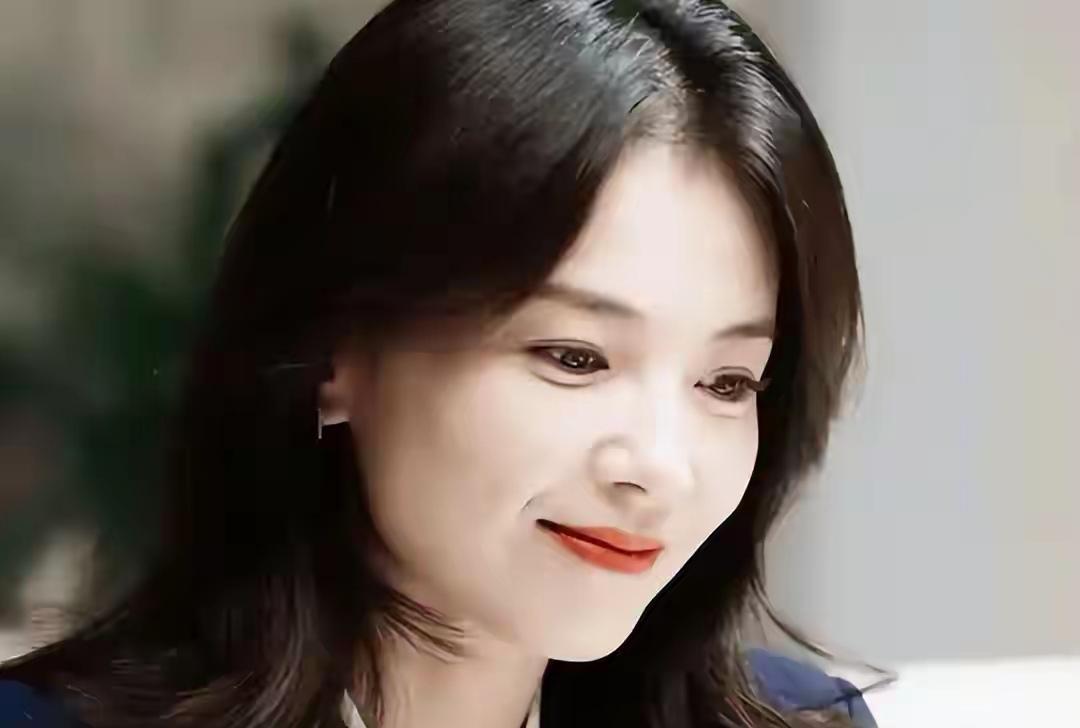 刘涛曾和设计界大佬李玮珉有过四年同居时光，两人2003年因飞机偶遇结缘，重逢后走