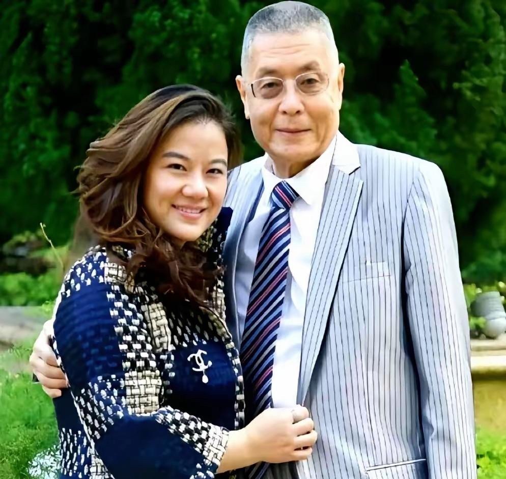 刘诗昆的生活就是陪儿子搭积木，听女儿弹琴，精神头比好多年轻人都足。看来人呐，有些
