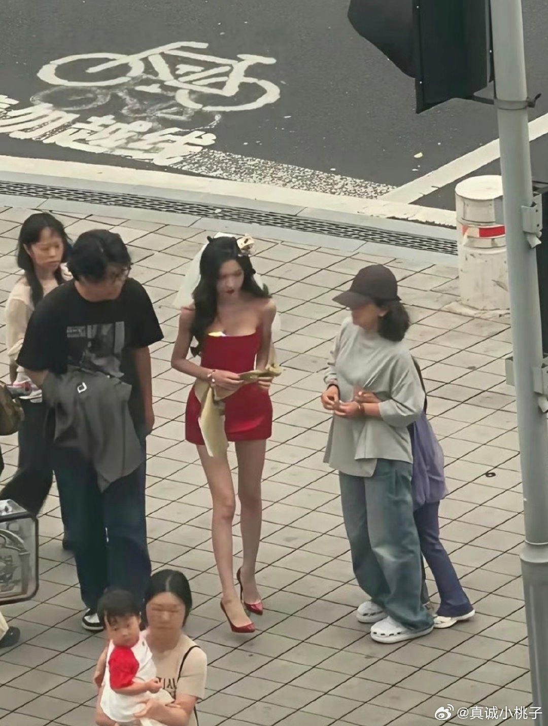 只有瘦到这种程度上镜才刚刚好