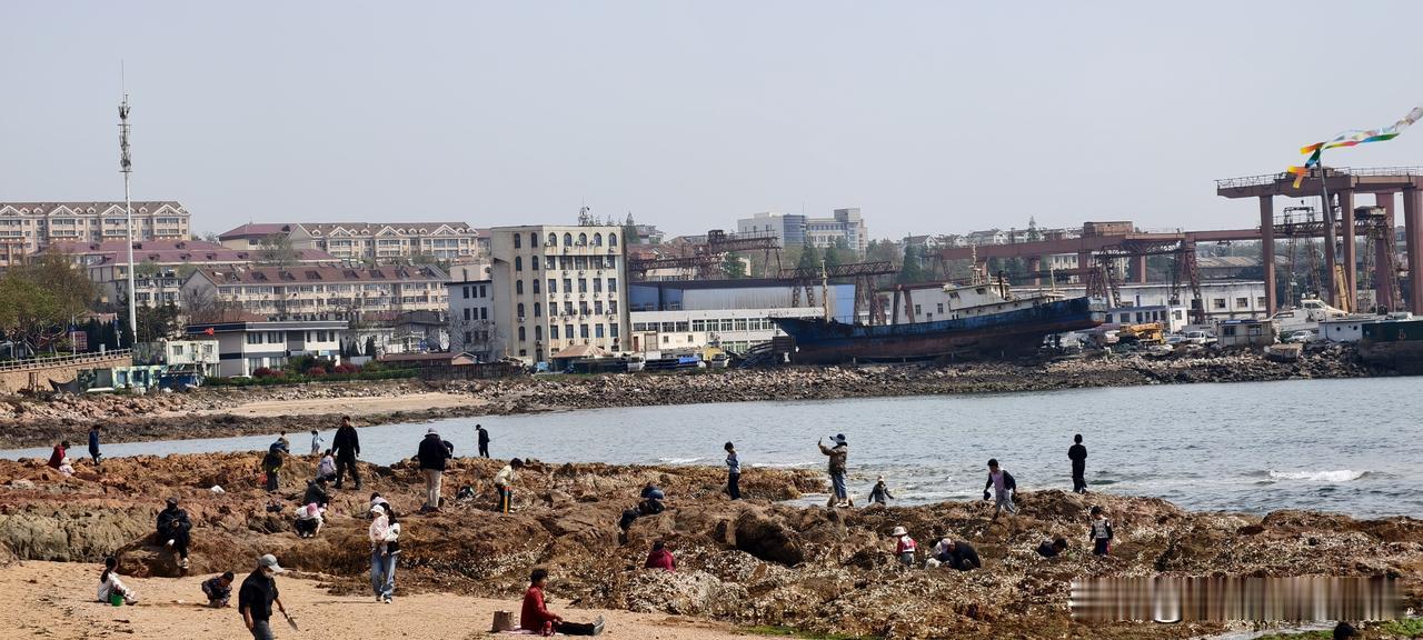 一天3个8小时，8小时睡觉，8小时上班！剩下8小时属于自己的时间，我怎么感觉不到