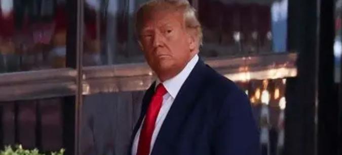 中美贸易战，现在已经不是什么芯片，加税，逆差的问题了，现在美国就是一门心思想要强